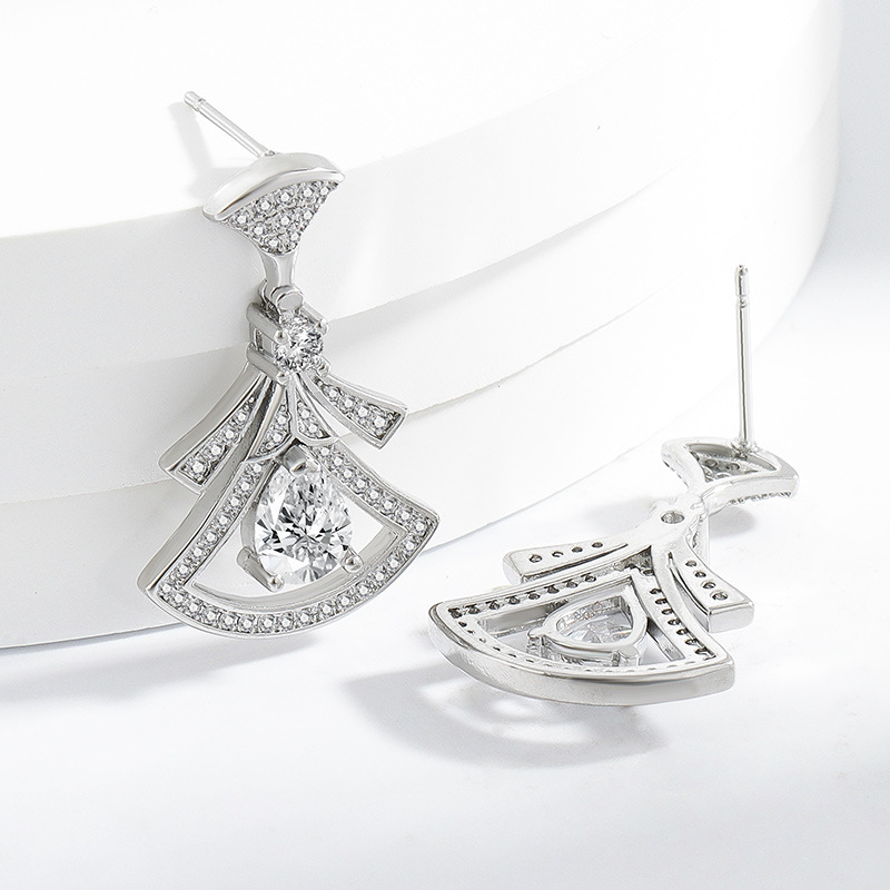절묘한 다이아몬드 세팅 부채 모양의 925 스털링 실버 - Body Jewelry Kit 리뷰 및 가격